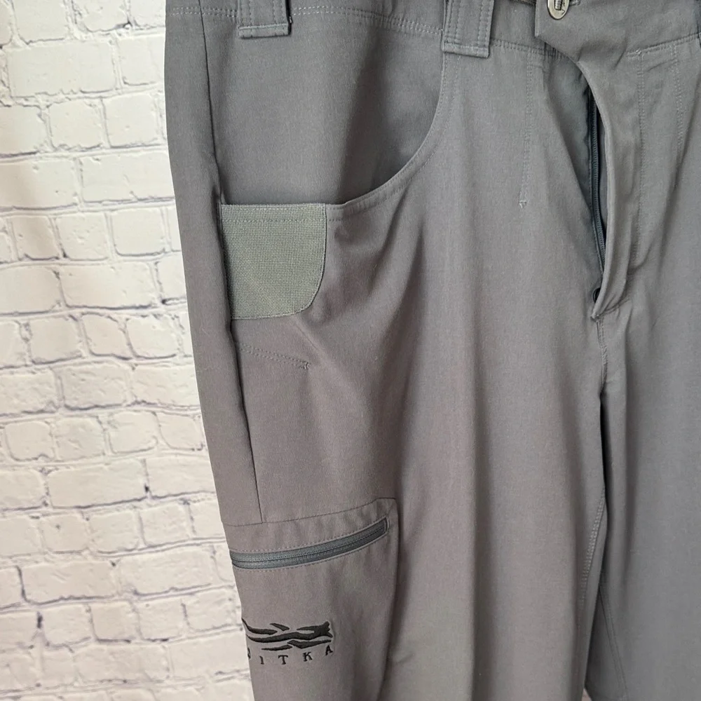 Men's Sitka Gray Traverse Pants 40R - Picture 4 of 14